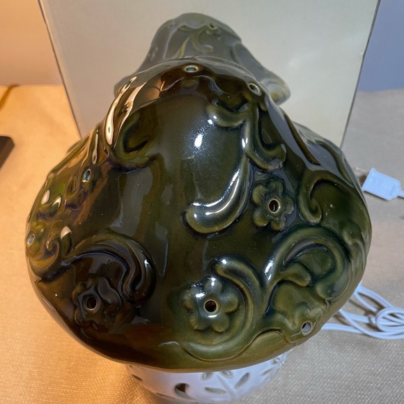 Cracker Barrel Mushroom Accent Light, 9” Tall, Green & White, Mushroom Decor - Picture 5 of 8